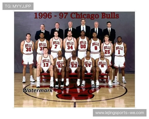 探究NBA历史经典对决与球员表现，深度分析球队战略与战术演变